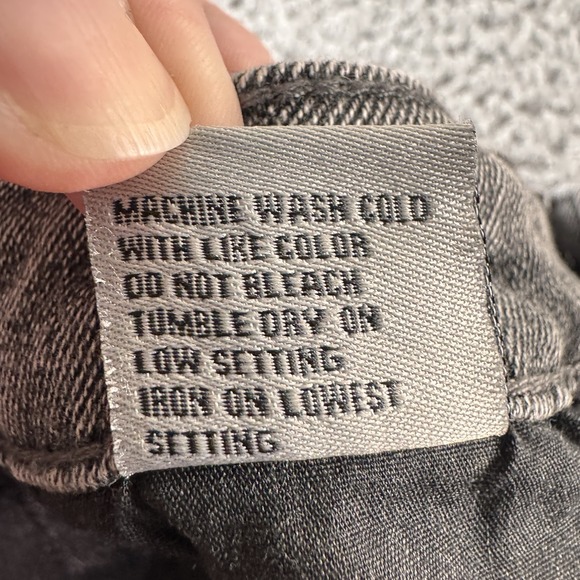 Tractr Button Me‎ Up Grey High Rise Stretch Distressed Crop Jeans Sz 6/28 NWT - Picture 13 of 13